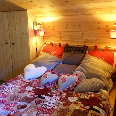 Charmant Mazot Savoyard A Hauteluce: Ideal Pour Couple, Proche Commerces Et Ski, Bien Equipe - Fr-1-342-263 Exterior photo